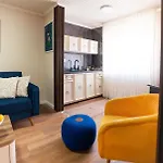 Dukley Family Near Center