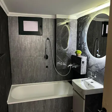 Dukley Family Near Center Apartment Podgorica