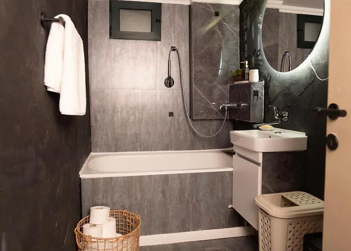 Dukley Family Near Center Podgoriçe